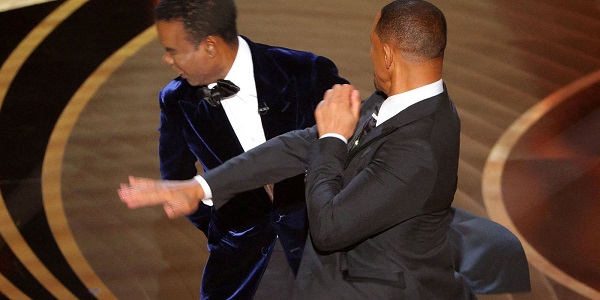 Will Smith e Chris Rock na cerimônia do Oscar/reprodução