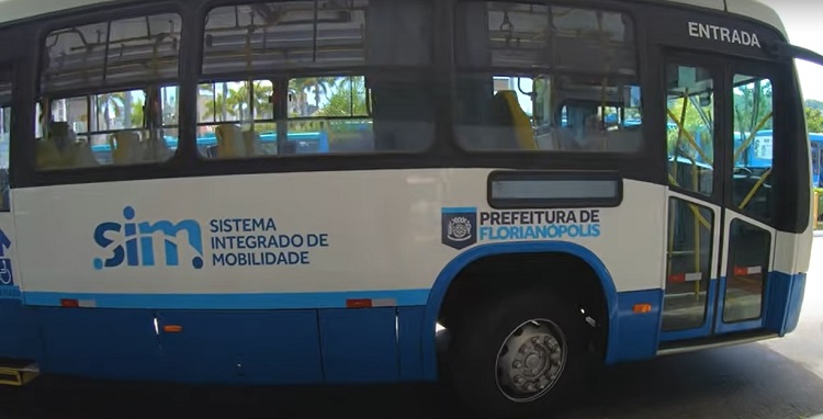Ônibus voltam a circular após paralisação na Capital