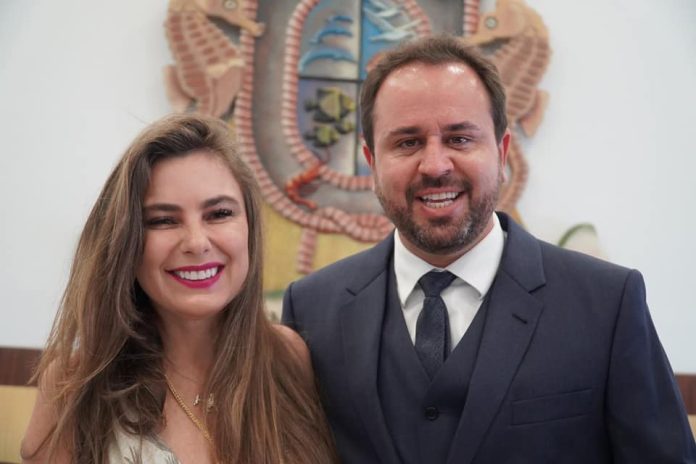 Agência ALESC  Paulinha e prefeito Paulinho convidam para festa de 30 anos  de Bombinhas